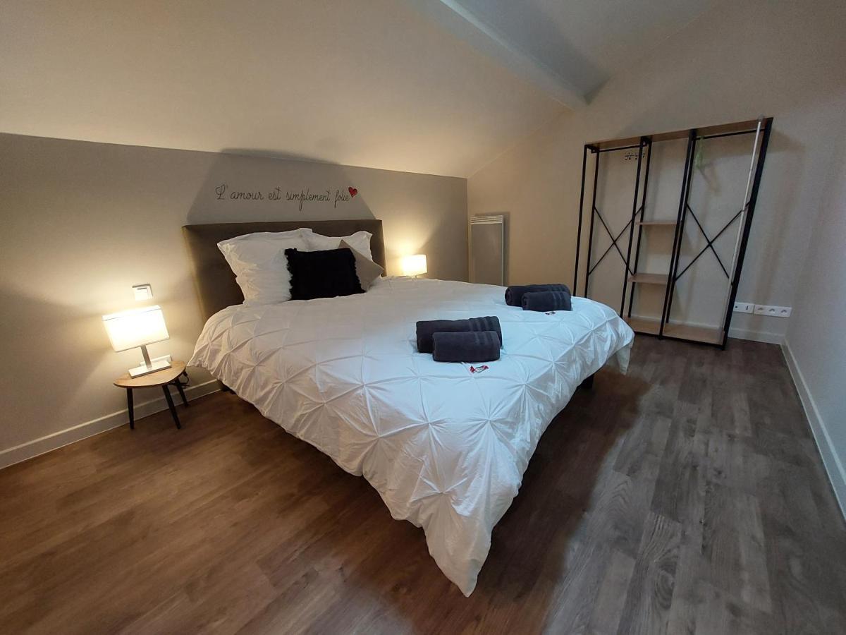 "Le Petit Bonheur" Gite Van 4 Tot 12 Personen Met Prive Vijver Van 2Ha Maisonnais-Sur-Tardoire Zewnętrze zdjęcie